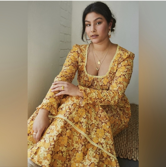 Urban Outfitters Dresses & Skirts - UO Billie Yellow Floral Prairie Midi Dress M